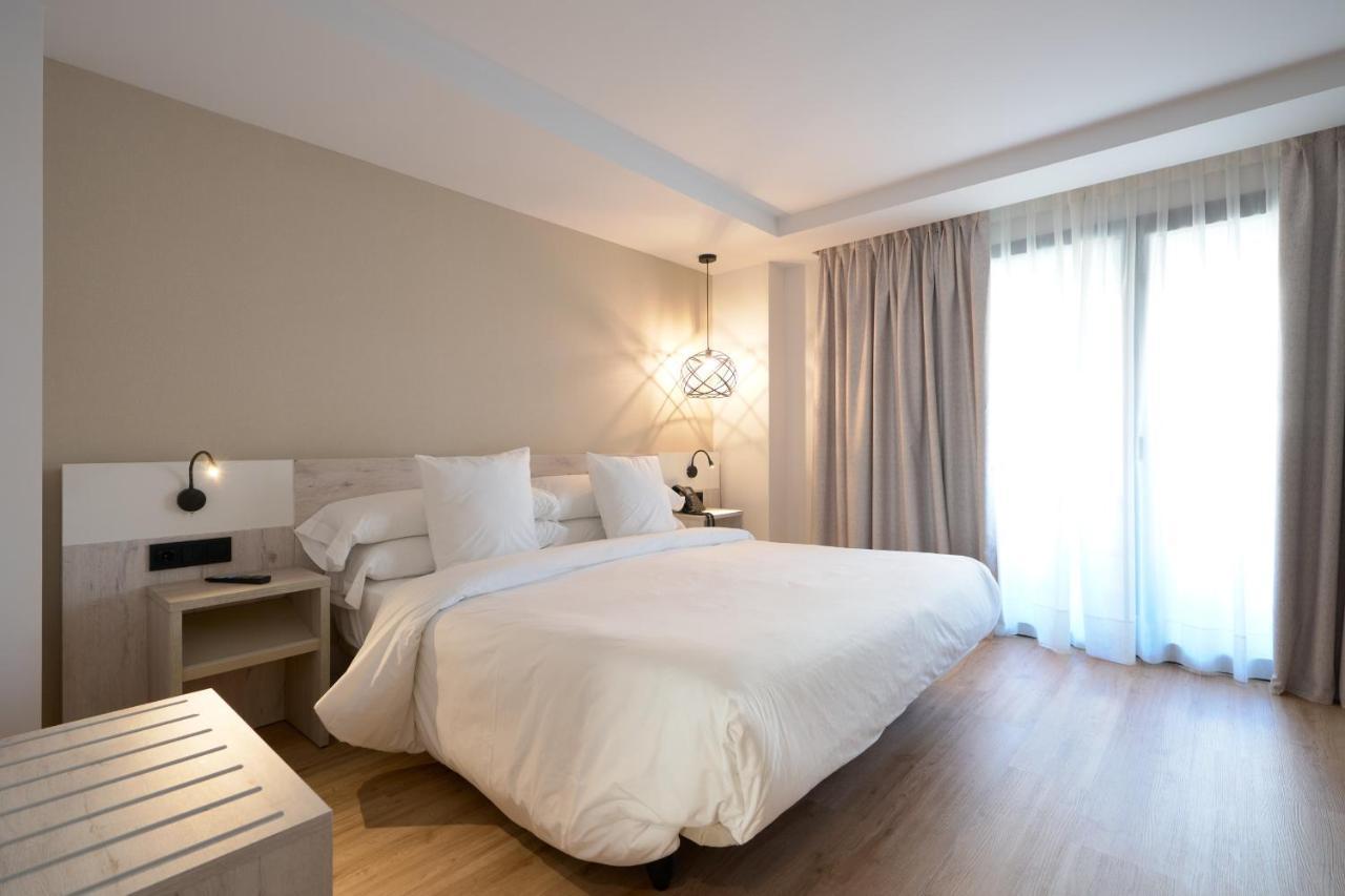 Standard Double Room,1705562131:JPEG