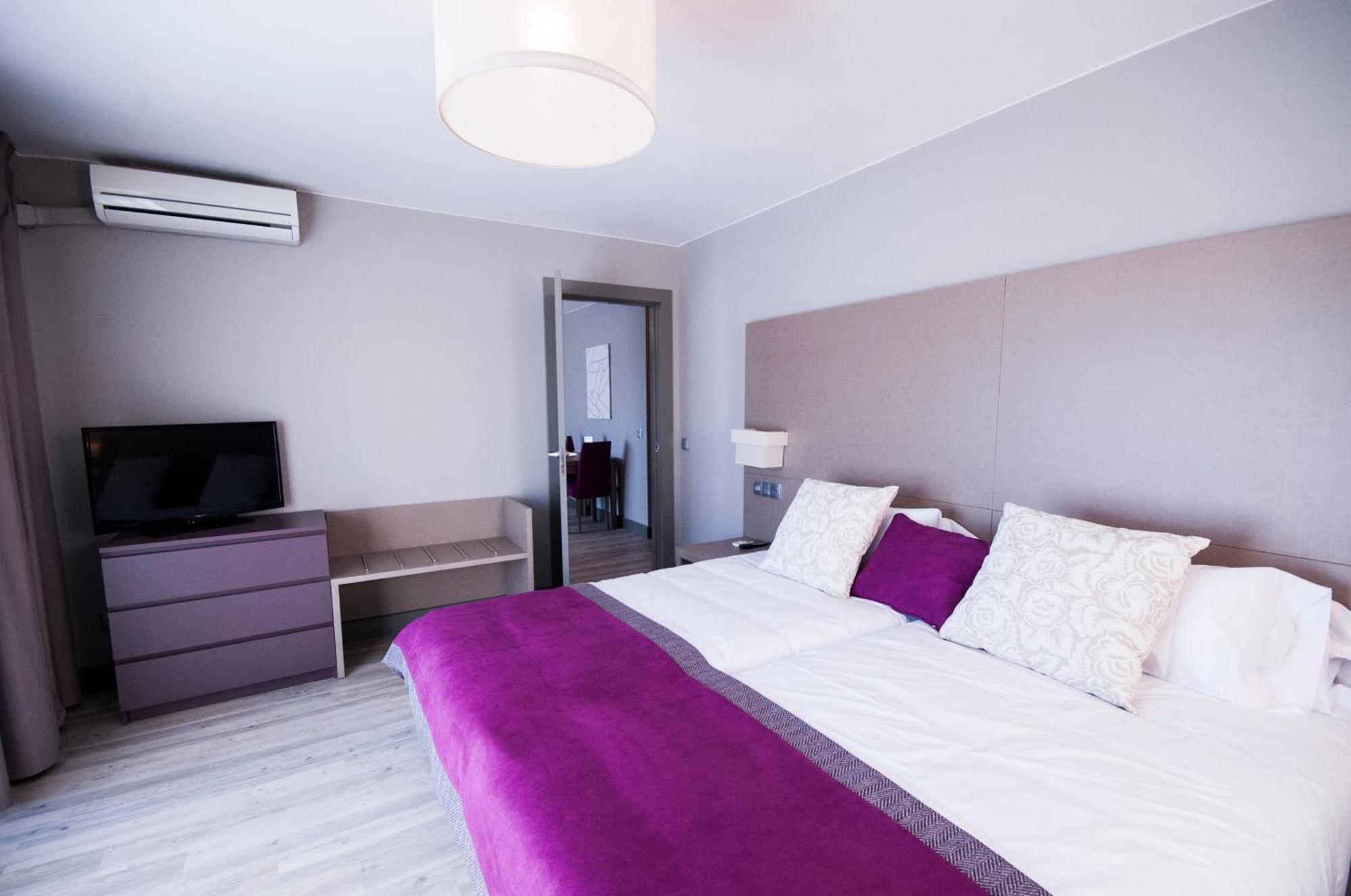 Superior One-Bedroom Apartment