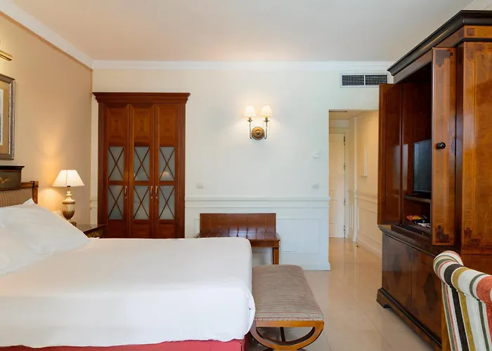 Casa vacanza: Guadalpin Suites