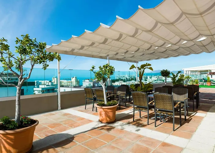 Hotel Monarque El Rodeo